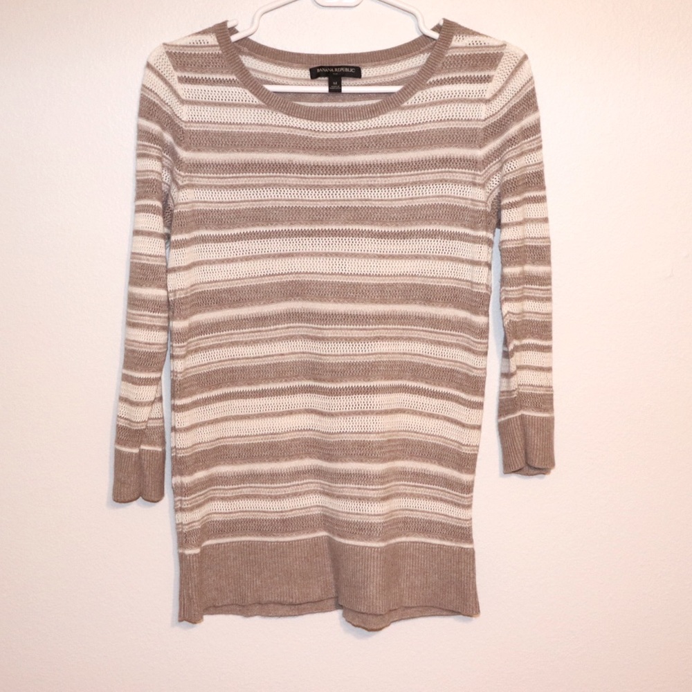 Off white and tan Banana Republic Top